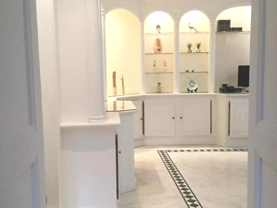 Immagine 8 di Appartamento in vendita  a Carrara