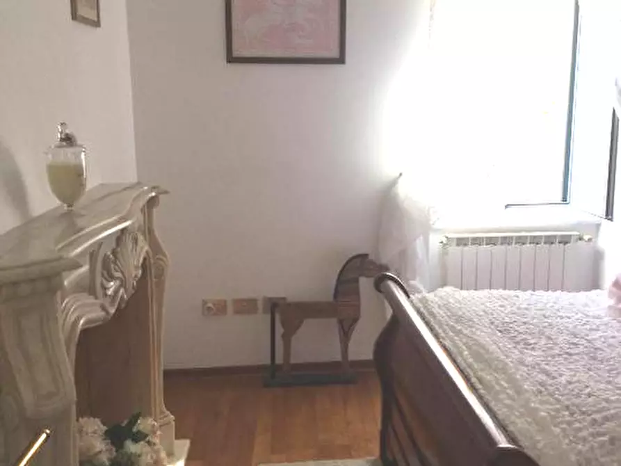 Immagine 4 di Appartamento in vendita  a Carrara