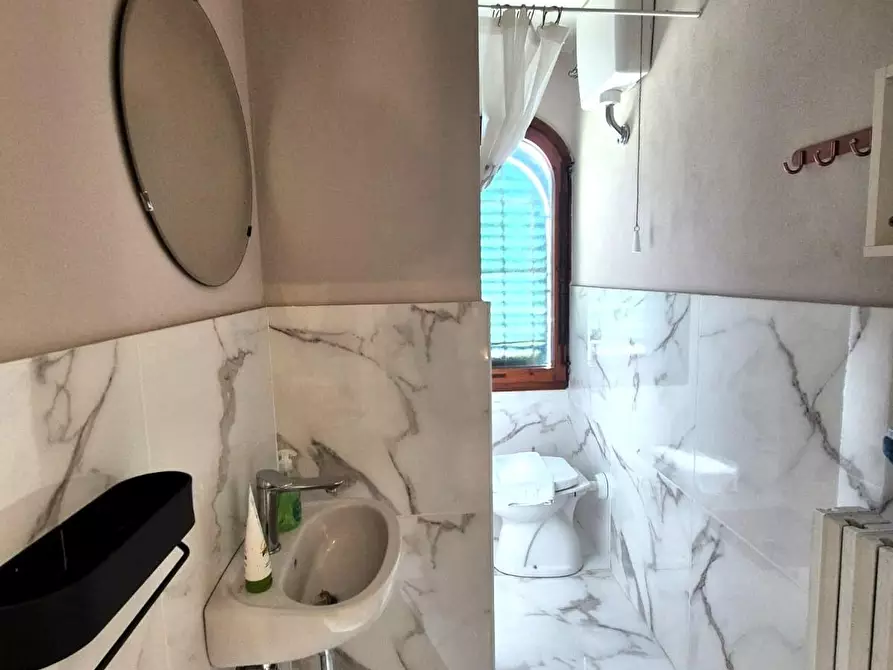 Immagine 6 di Palazzo in vendita  a Fucecchio