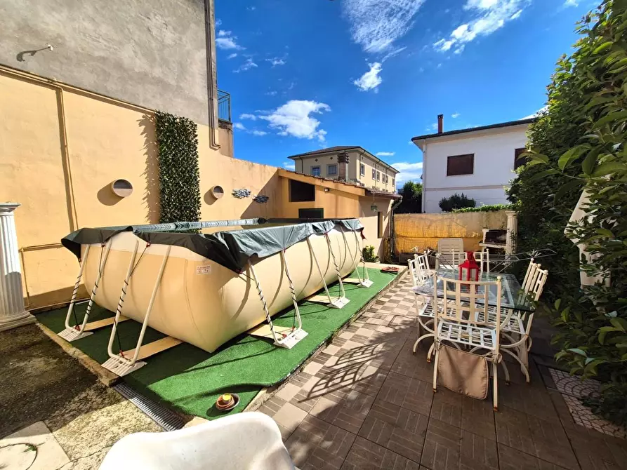 Immagine 26 di Palazzo in vendita  a Fucecchio