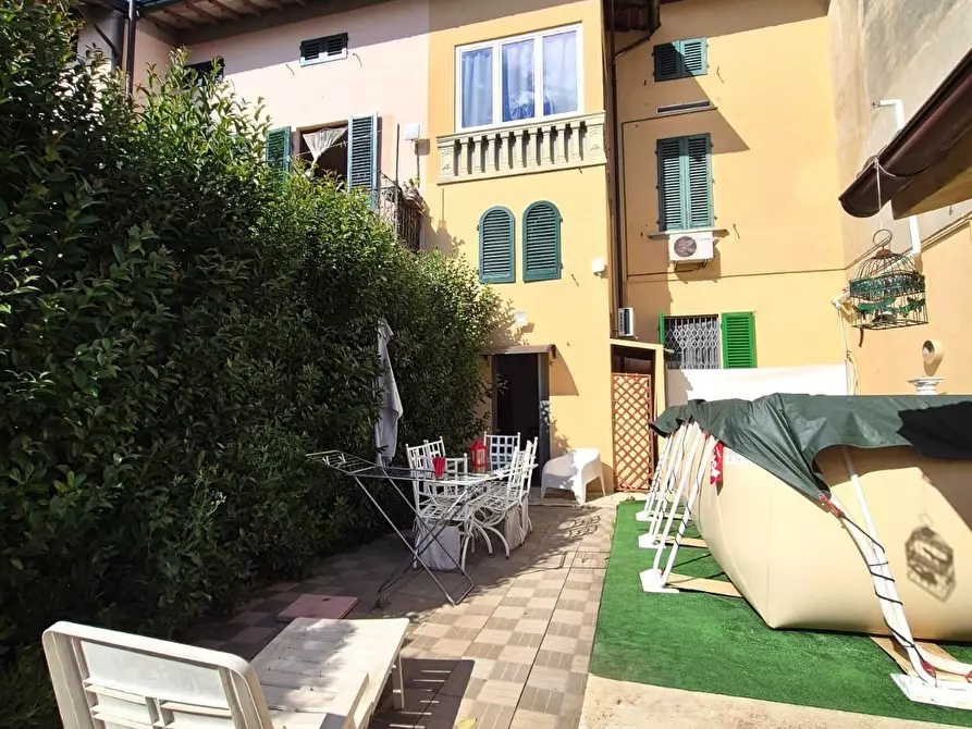 Immagine 27 di Palazzo in vendita  a Fucecchio