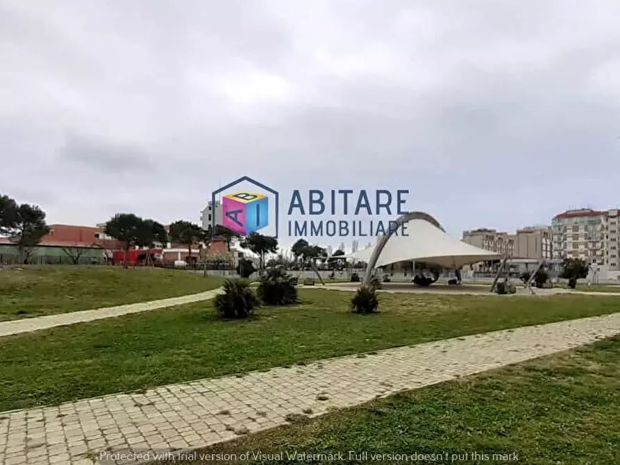 Immagine 3 di Garage in vendita  a Livorno