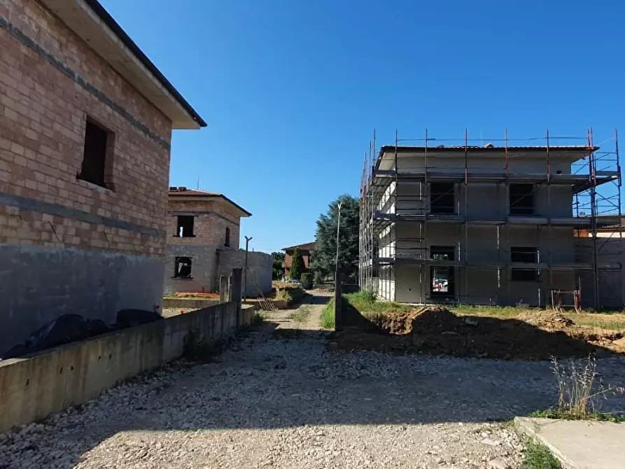 Immagine 10 di Villa in vendita  a Altopascio