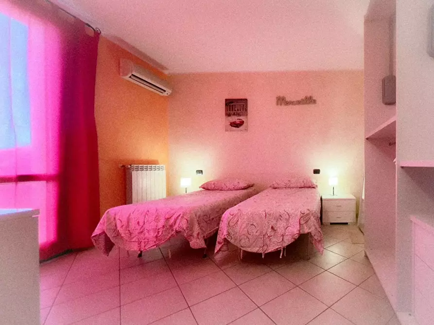 Immagine 17 di Appartamento in vendita  a Pietrasanta