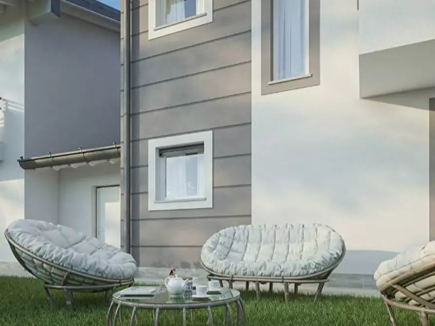 Immagine 5 di Villetta a schiera in vendita  a Campi Bisenzio