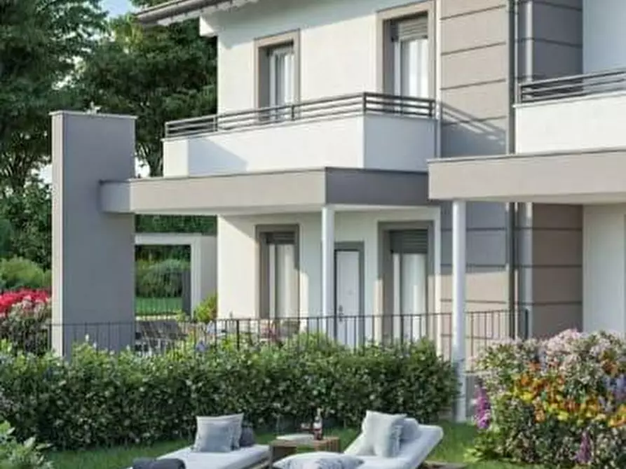 Immagine 7 di Villetta a schiera in vendita  a Campi Bisenzio