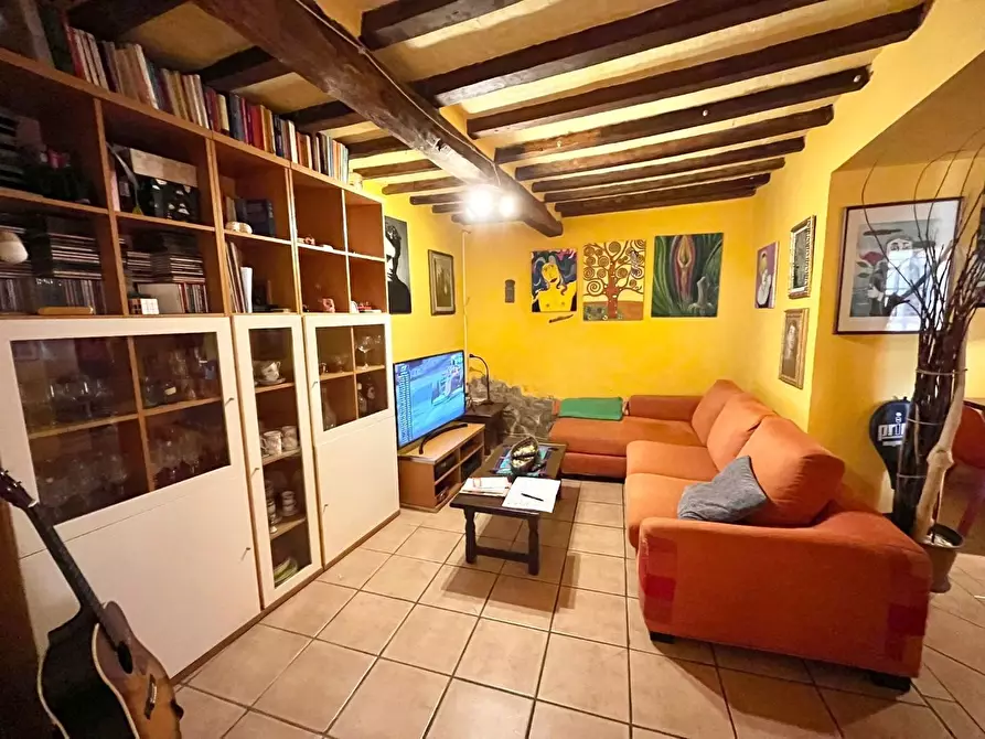 Immagine 22 di Terratetto in vendita  a Massa