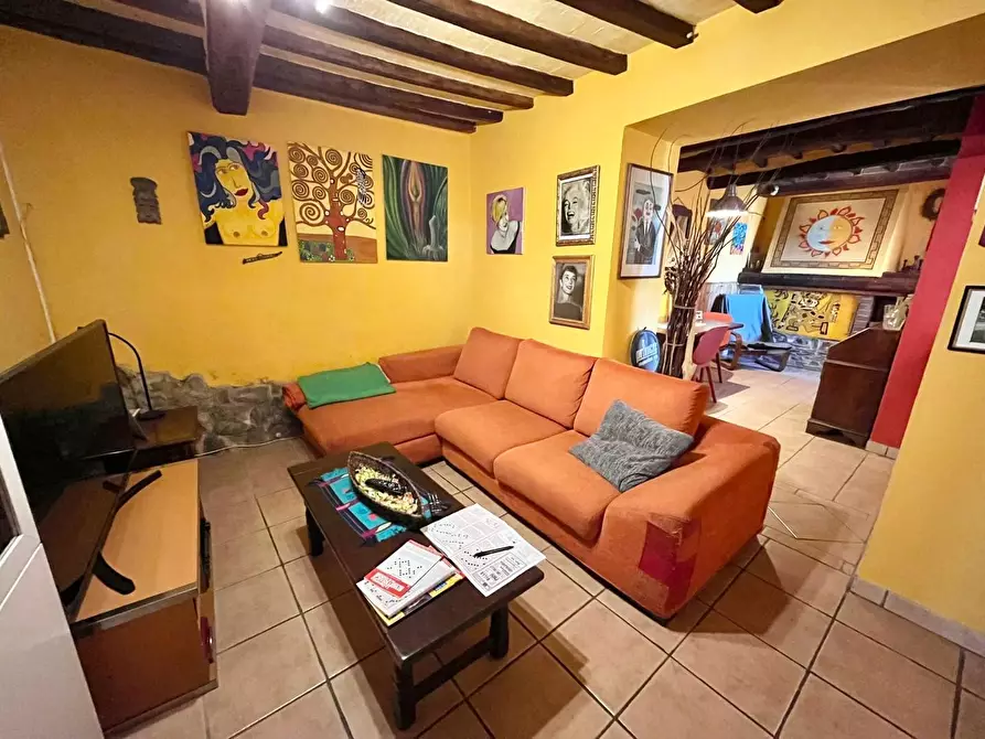 Immagine 27 di Terratetto in vendita  a Massa