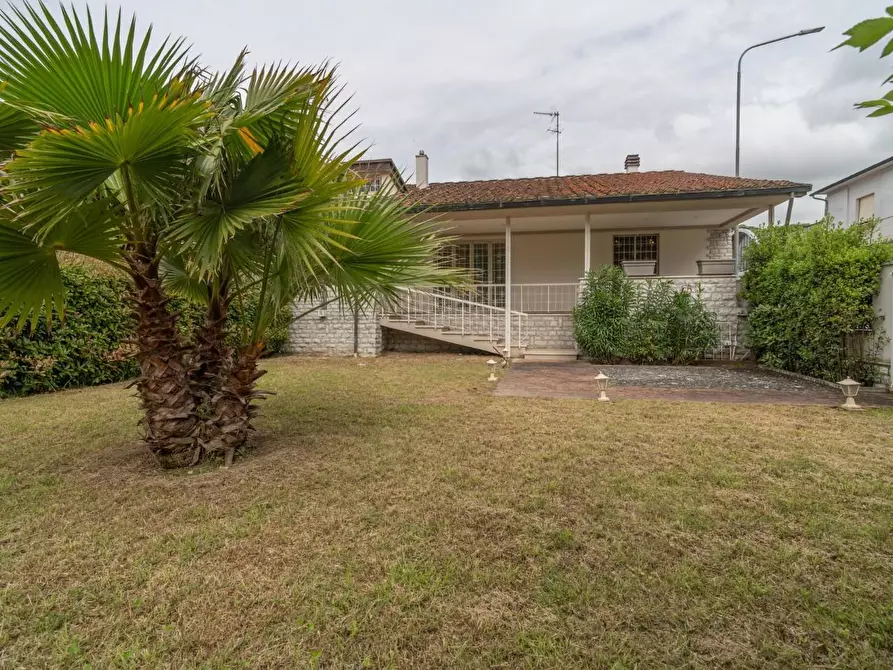 Immagine 53 di Casa semindipendente in vendita  a Ponsacco