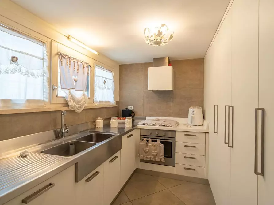 Immagine 51 di Casa semindipendente in vendita  a Ponsacco