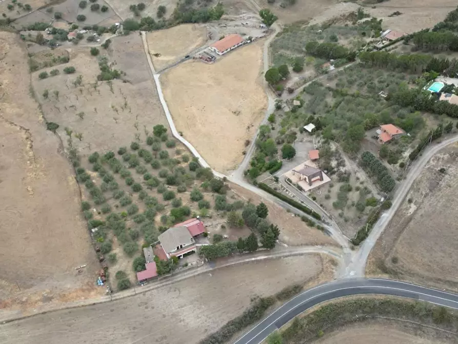 Immagine 22 di Attività artigianale in vendita  a Troina