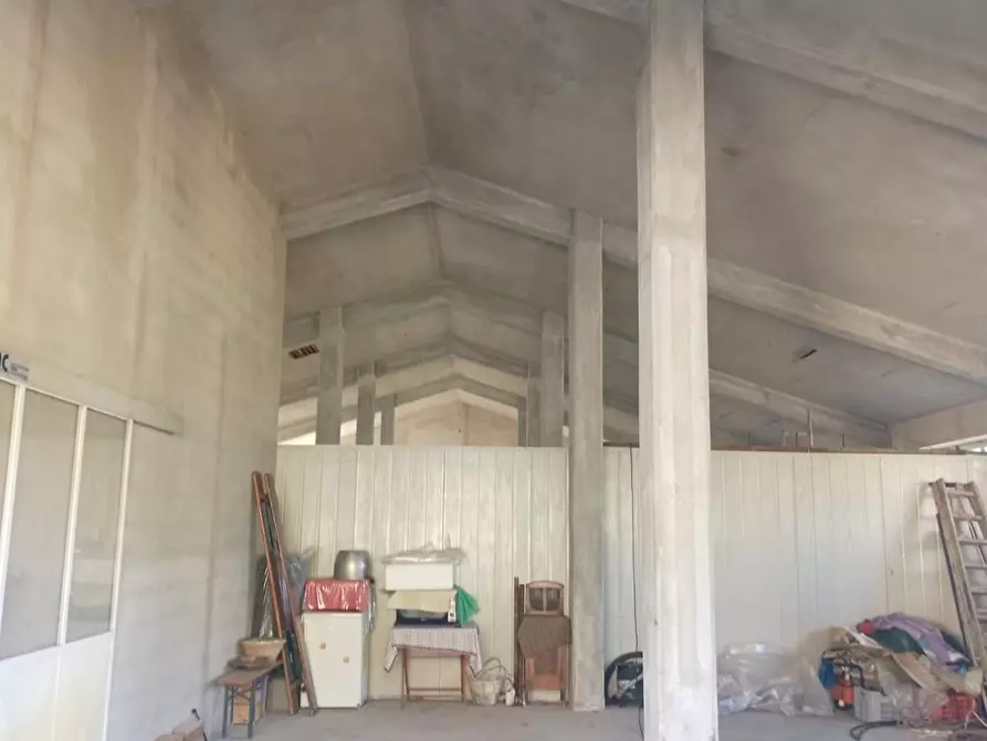 Immagine 12 di Attività artigianale in vendita  a Troina