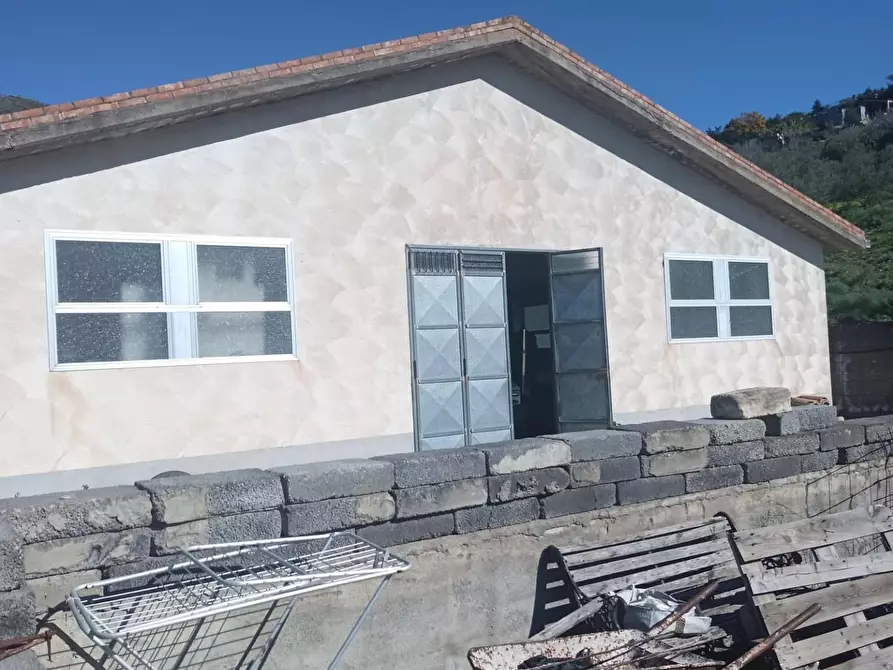 Immagine 9 di Attività artigianale in vendita  a Troina