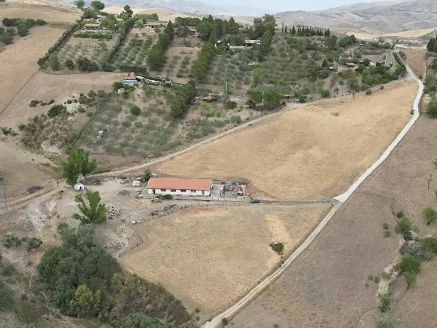 Immagine 24 di Attività artigianale in vendita  a Troina