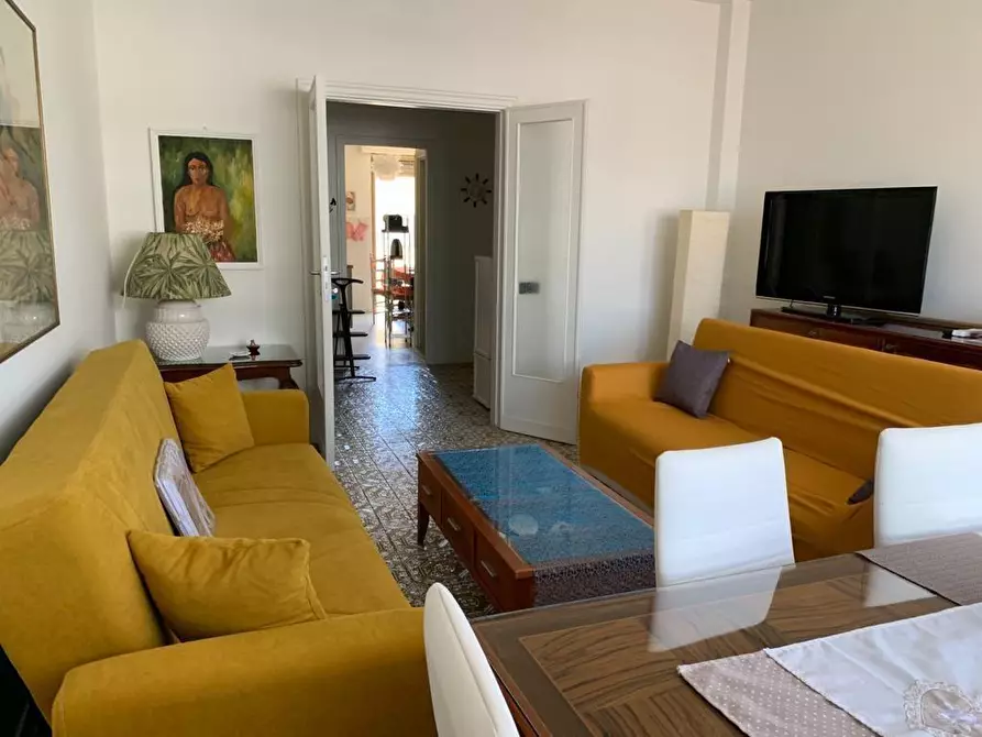 Immagine 5 di Appartamento in vendita  a Viareggio