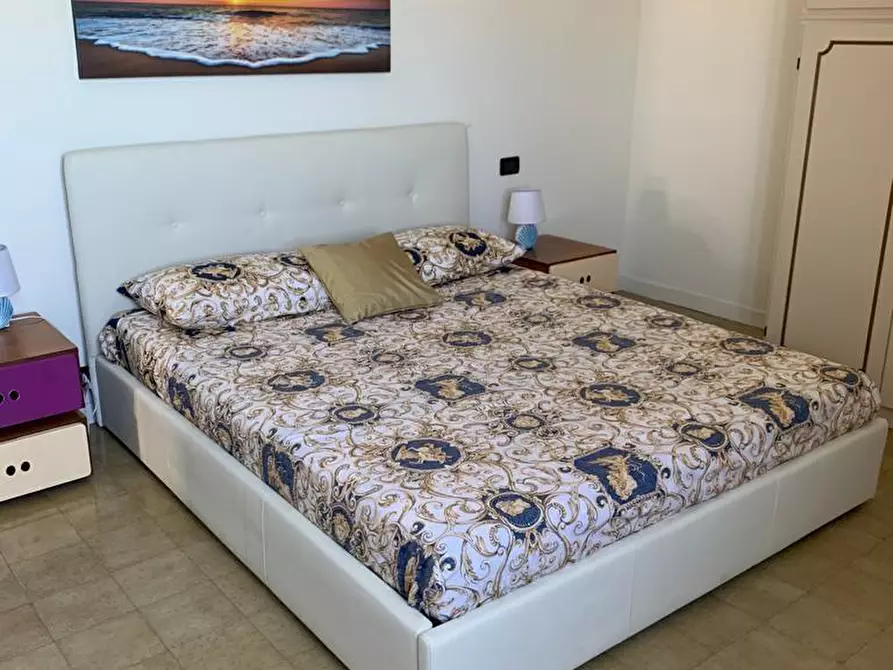 Immagine 14 di Appartamento in vendita  a Viareggio