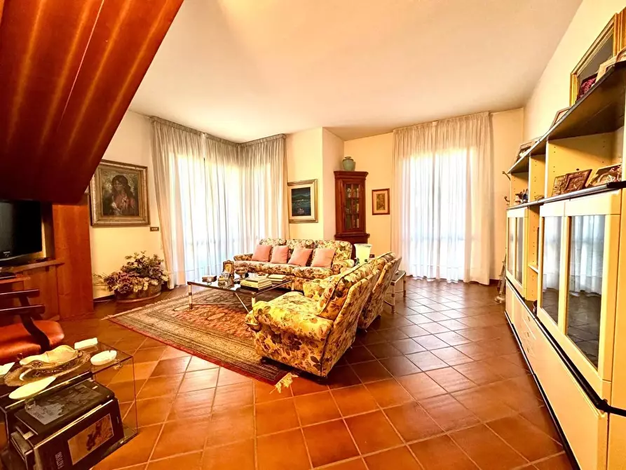 casa indipendente in vendita ad Empoli in zona Serravalle