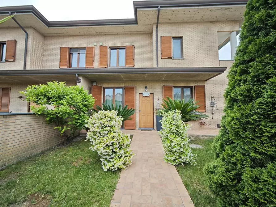 Immagine 26 di Appartamento in vendita  a Pontedera