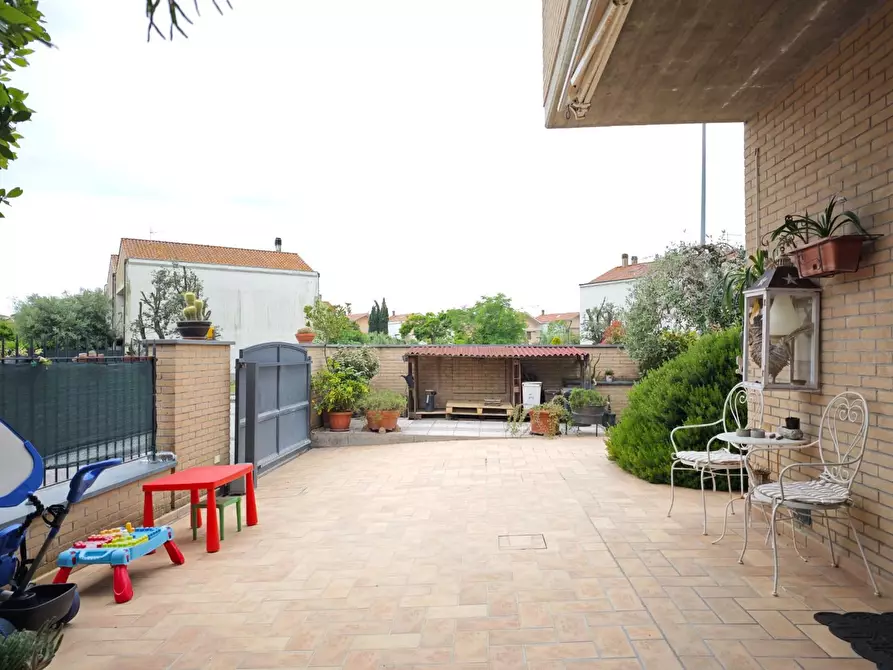 Immagine 30 di Appartamento in vendita  a Pontedera