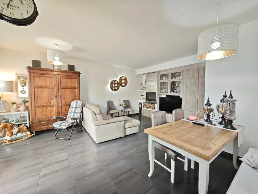 Immagine 8 di Appartamento in vendita  a Pontedera