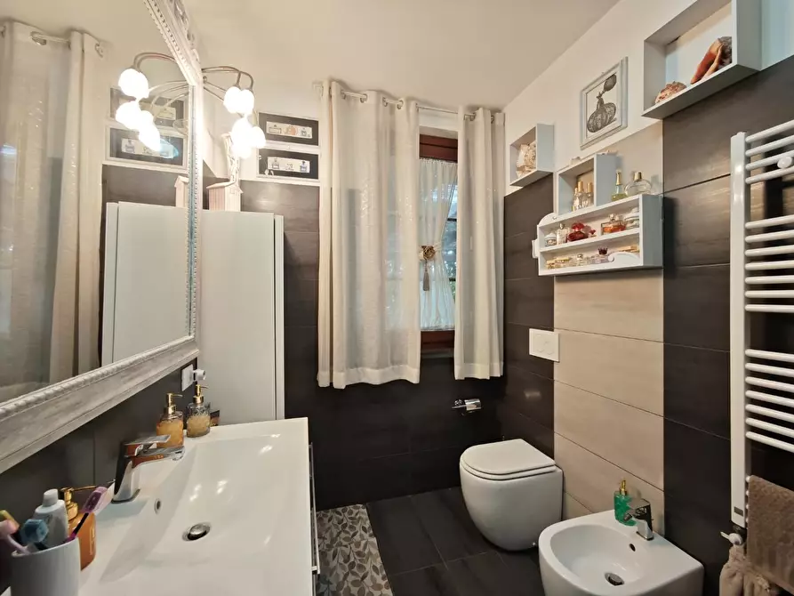 Immagine 18 di Appartamento in vendita  a Pontedera