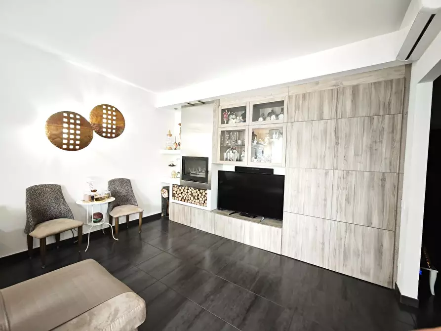 Immagine 13 di Appartamento in vendita  a Pontedera