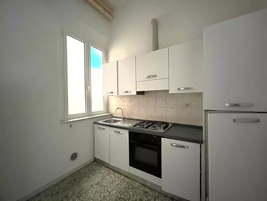 Immagine 4 di Appartamento in vendita  a Livorno