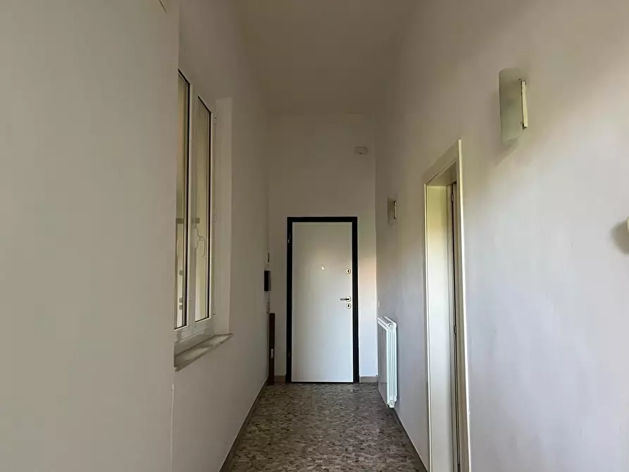 Immagine 5 di Appartamento in vendita  a Livorno