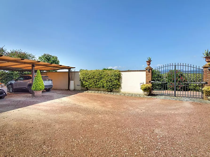 Immagine 16 di Porzione di casa in vendita  a Cascina