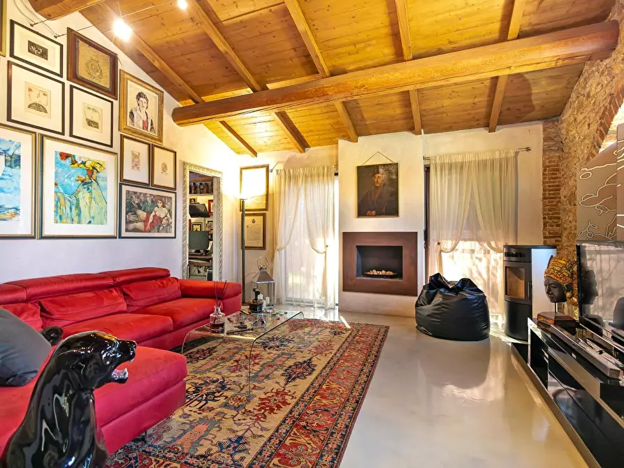 Immagine 24 di Porzione di casa in vendita  a Cascina