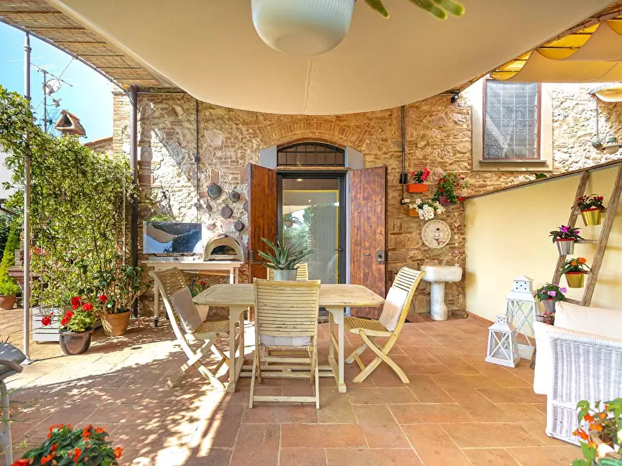 Immagine 7 di Porzione di casa in vendita  a Cascina