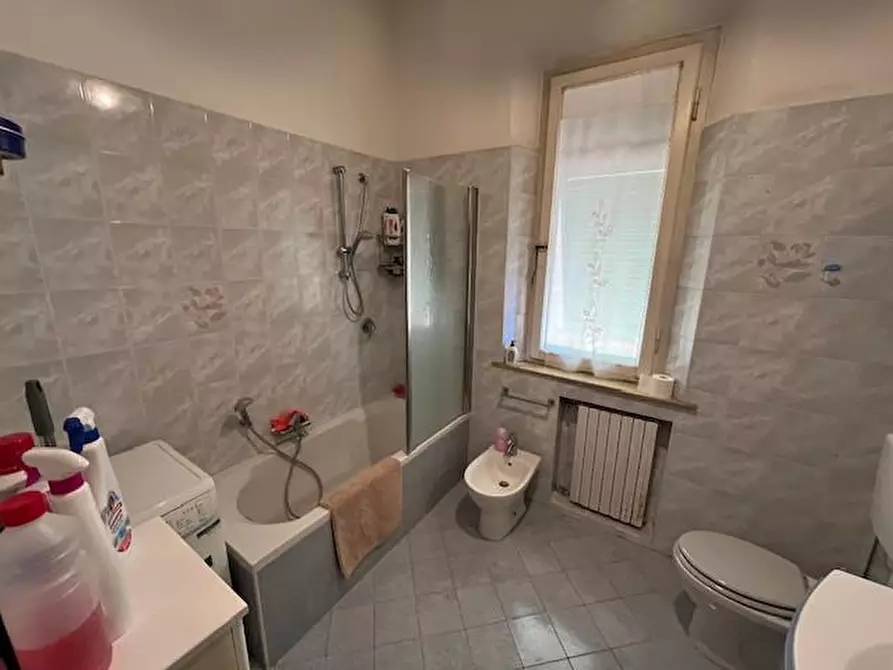 Immagine 11 di Appartamento in vendita  a Pontedera