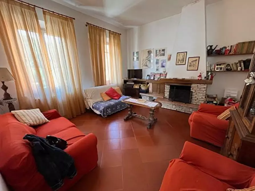 Immagine 2 di Appartamento in vendita  a Pontedera