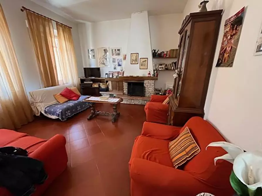 Immagine 5 di Appartamento in vendita  a Pontedera