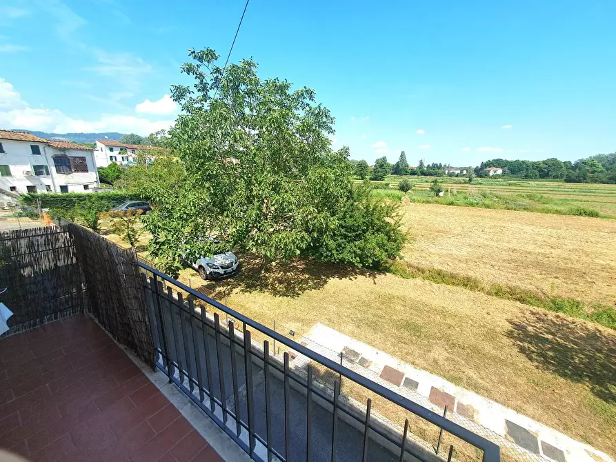 Immagine 60 di Casa bifamiliare in vendita  a Lucca