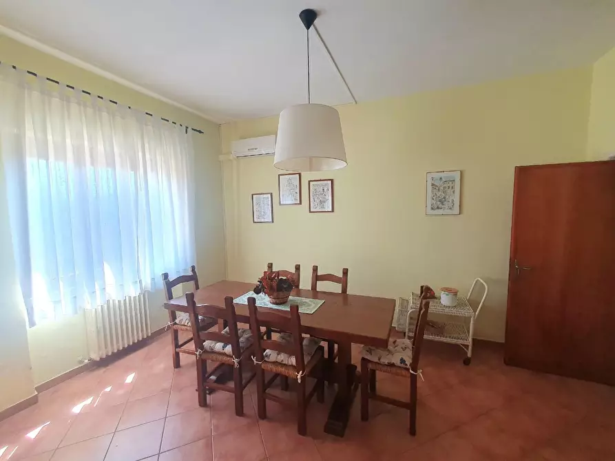 Immagine 9 di Casa bifamiliare in vendita  a Lucca
