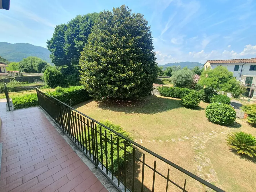Immagine 44 di Casa bifamiliare in vendita  a Lucca