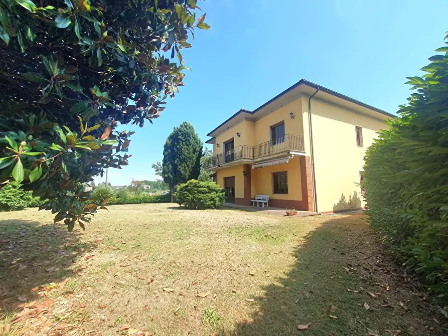 Immagine 3 di Casa bifamiliare in vendita  a Lucca