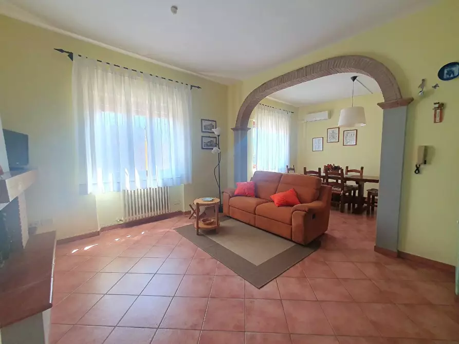 Immagine 12 di Casa bifamiliare in vendita  a Lucca