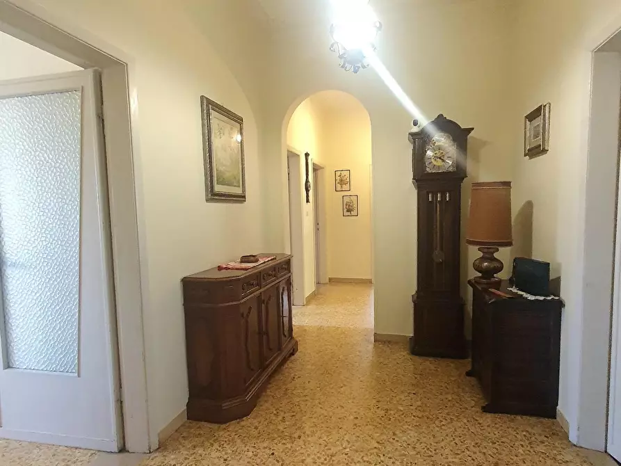 Immagine 37 di Casa bifamiliare in vendita  a Lucca