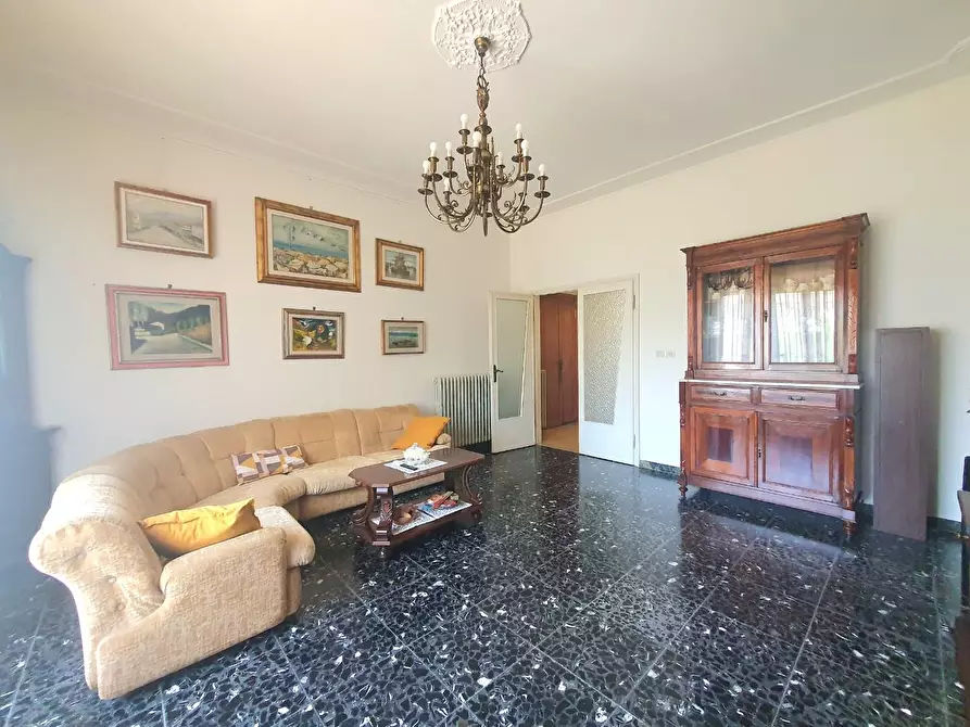 Immagine 41 di Casa bifamiliare in vendita  a Lucca