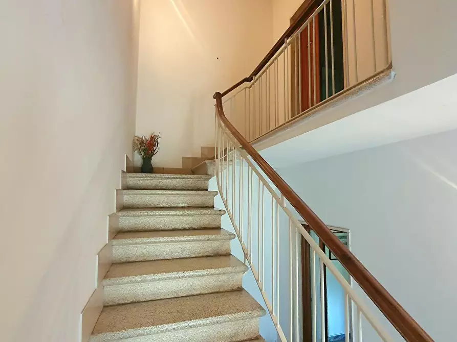 Immagine 35 di Casa bifamiliare in vendita  a Lucca