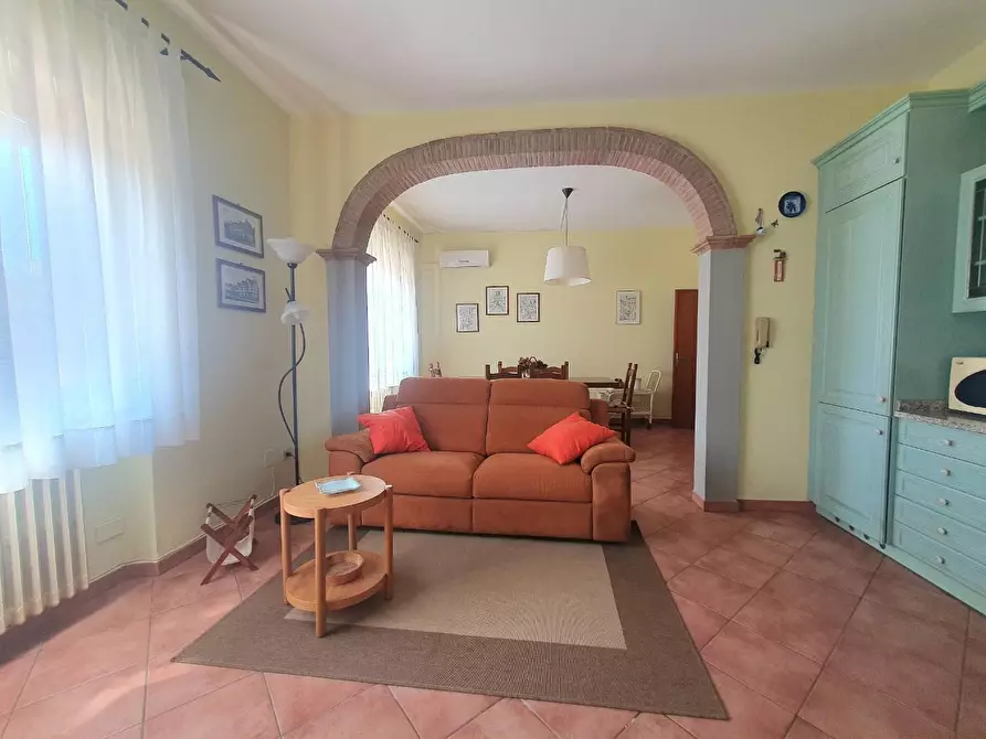 Immagine 13 di Casa bifamiliare in vendita  a Lucca