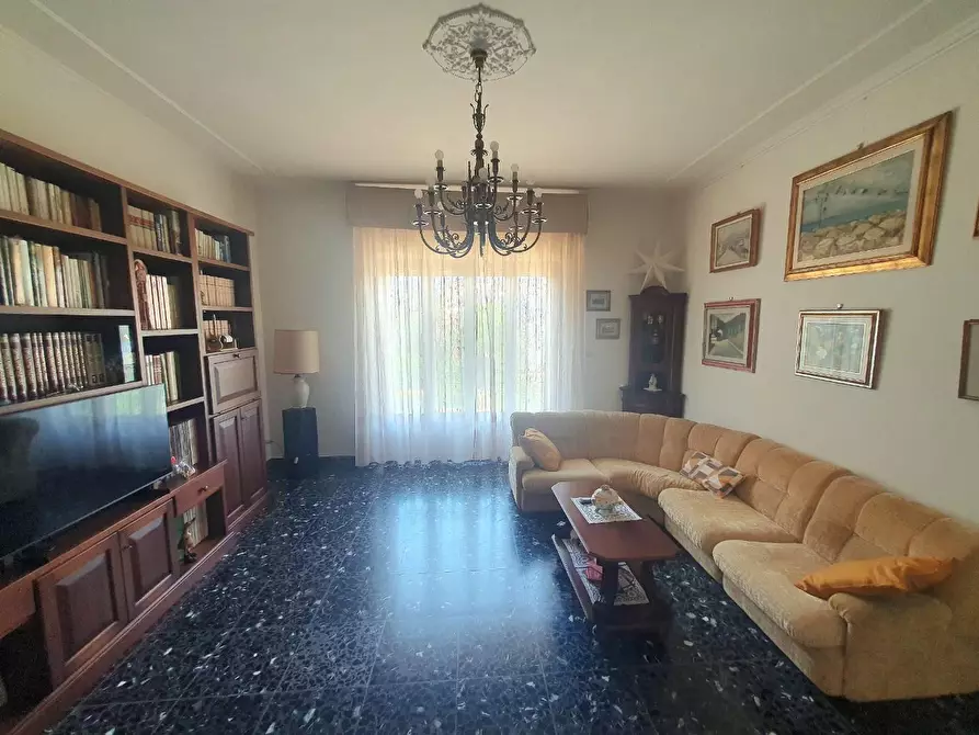 Immagine 39 di Casa bifamiliare in vendita  a Lucca