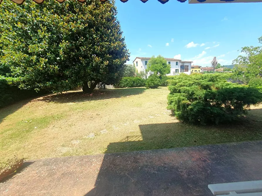 Immagine 22 di Casa bifamiliare in vendita  a Lucca