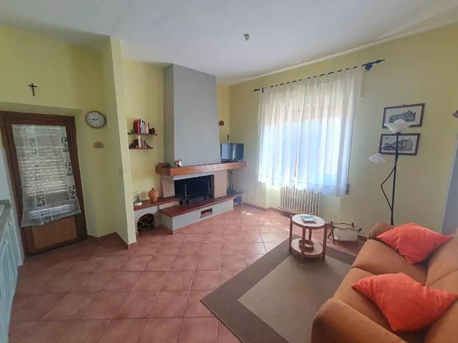 Immagine 11 di Casa bifamiliare in vendita  a Lucca