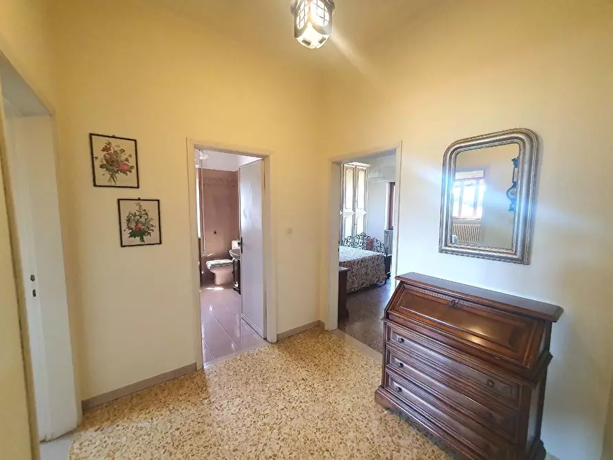 Immagine 62 di Casa bifamiliare in vendita  a Lucca