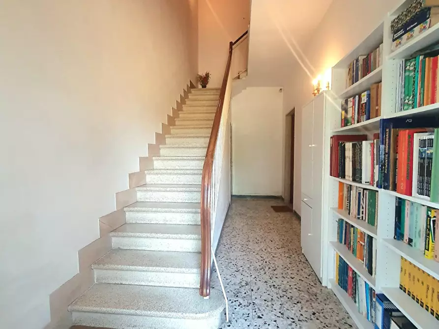 Immagine 34 di Casa bifamiliare in vendita  a Lucca