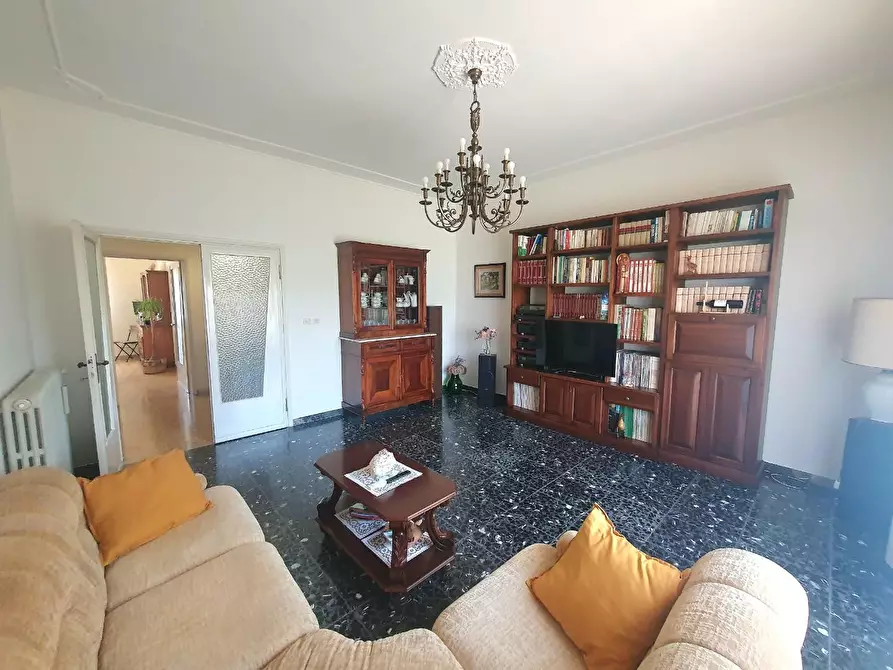 Immagine 42 di Casa bifamiliare in vendita  a Lucca