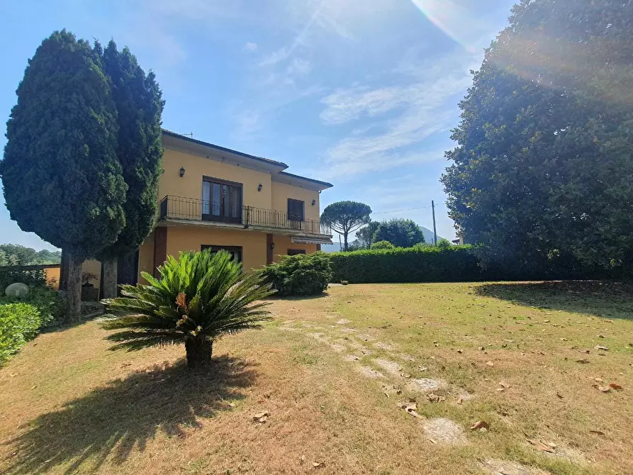 Immagine 32 di Casa bifamiliare in vendita  a Lucca